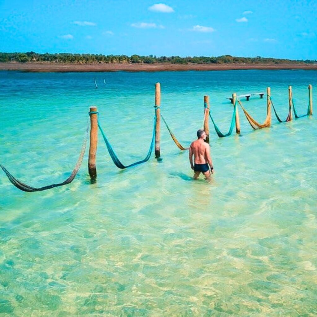 Caraúba Beach Lagoa do Paraíso Passeio Litoral Leste Jericoacoara