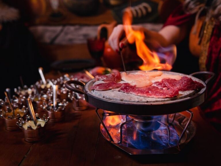Sequência de Fondue em Gramado no Castelo Landelom