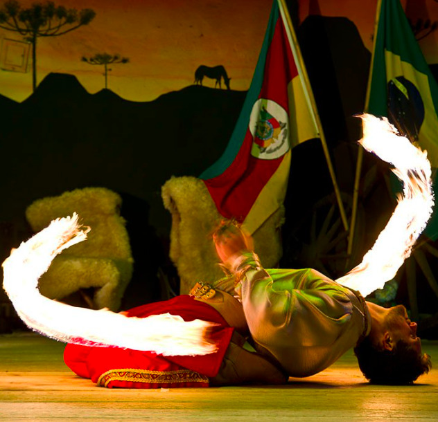 Churrascaria em Gramado - Apresentações artísticas da Noite Gaúcha