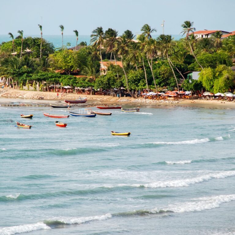Mar na Vila de Jericoacoara no Ceará (2)