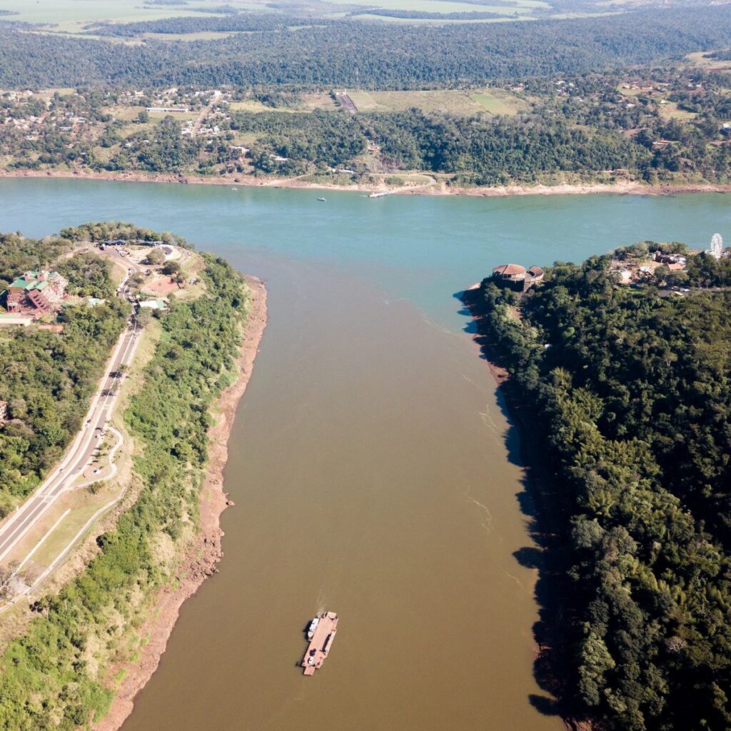 Encontro das Águas na Tríplice Fronteira em Foz do Iguaçu