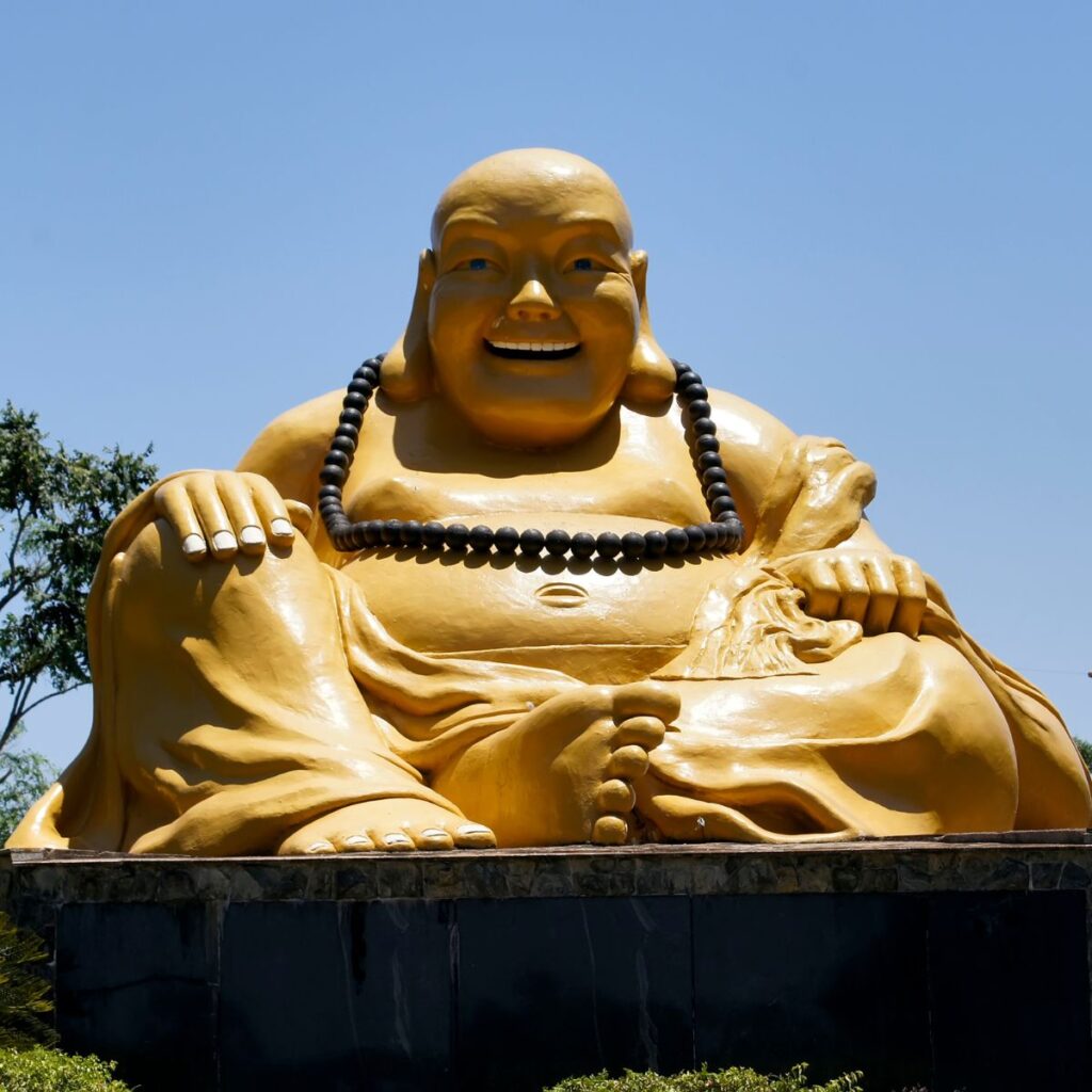 Buda Maitreya o Buda sorridente Templo Budista em Foz do Iguaçu conheça um pedacinho do Oriente no Brasil Blog TourFácil