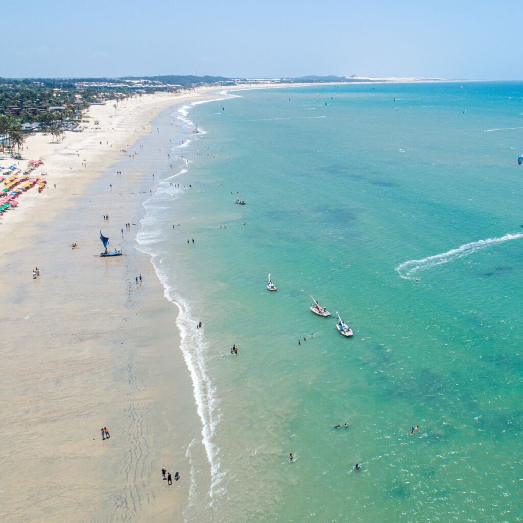 Praia de Cumbuco paraíso de aventura e adrenalina perto de Fortaleza